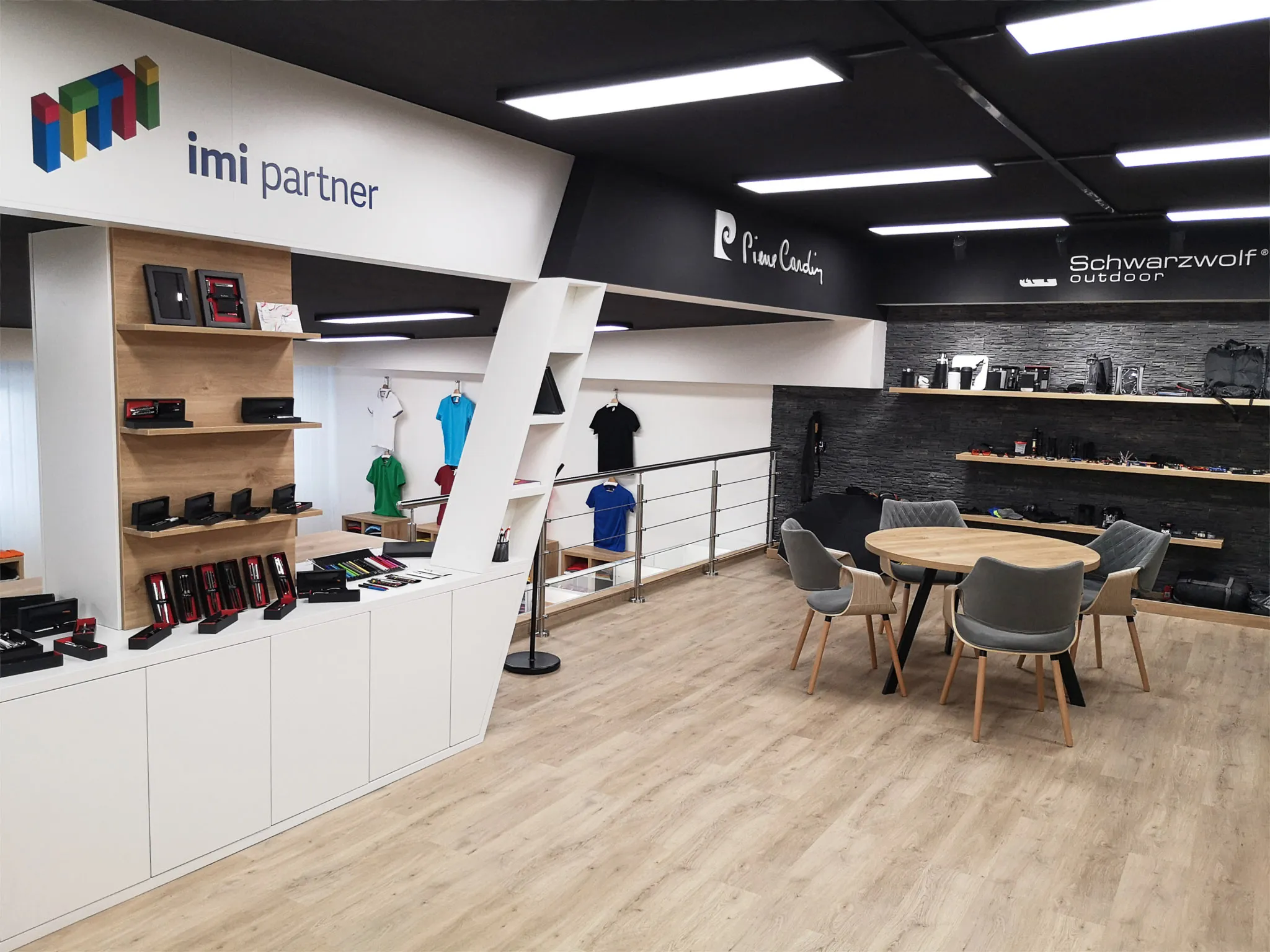 Interiér prodejny iMi Partner